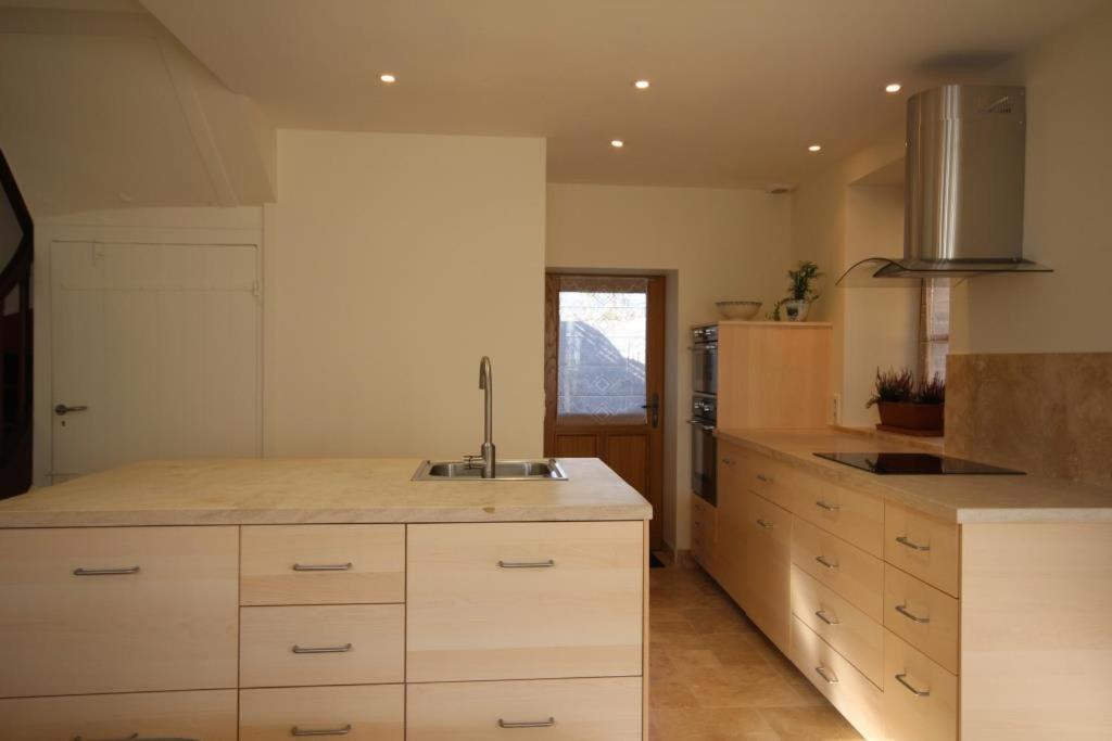 La Maison D'A Cote Saint-Amand-en-Puisaye Екстериор снимка